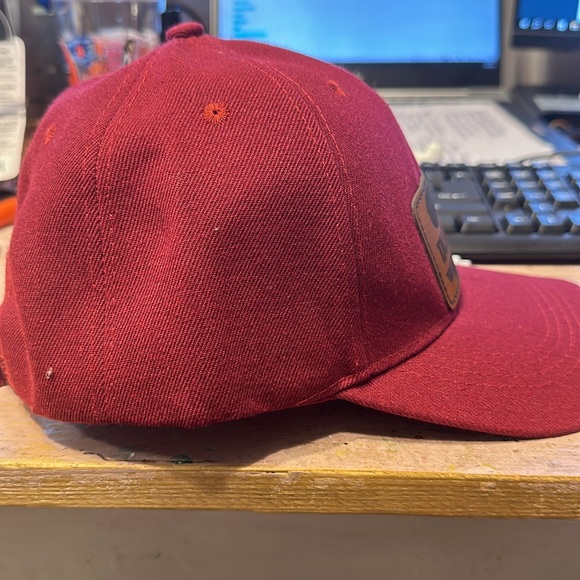 “Talk to me Goose” burgundy baseball cap - Picture 4 of 4